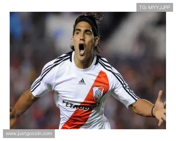 猜猜这些足球明星的绰号背后隐藏的故事与成就 猜猜这些足球明星的绰号背后隐藏的故事与成就