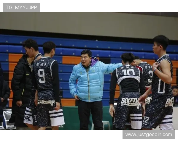 南京篮球队奋勇拼搏的传奇之路与锦标赛的辉煌成就 南京篮球队奋勇拼搏的传奇之路与锦标赛的辉煌成就